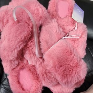 NEW states above plush slippers pink size 11/12